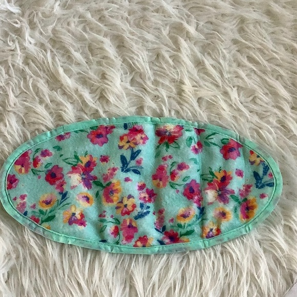 ERASE MAKEUP Removal Towel - Picture 5 of 7